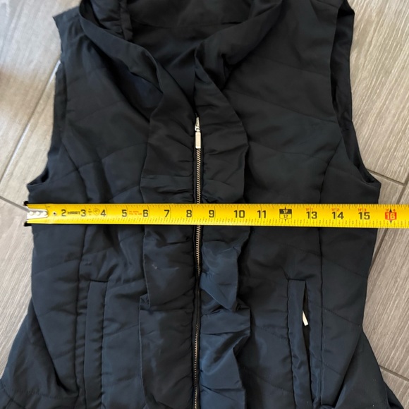 Soft Surroundings|Black Sleeveless Quilted Puffer Vest with ruffles•••size XS - Picture 11 of 11